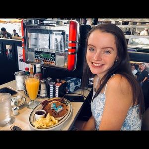 Meet your Posher, Meredith